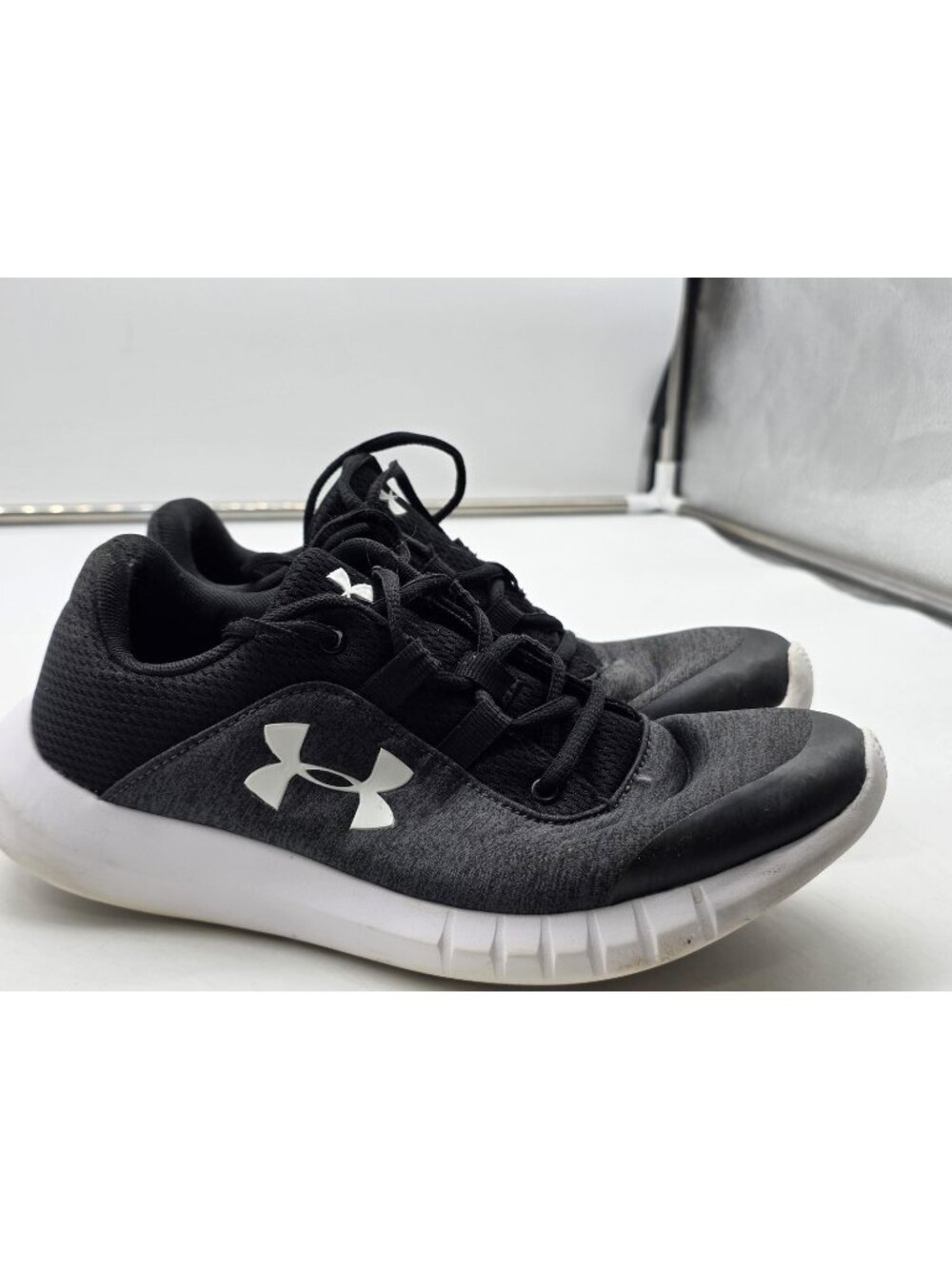 Under Armour Shoe Women 7.5 Micro G Pursuit Running Sneakers Stained 3019861-001